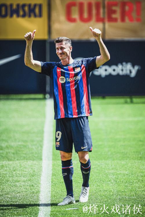 37岁巴萨9号面临重要选择:是去到意甲“养老”,还是大幅度降薪 37岁巴萨9号面临重要选择:是去到意甲“养老”,还是大幅度降薪