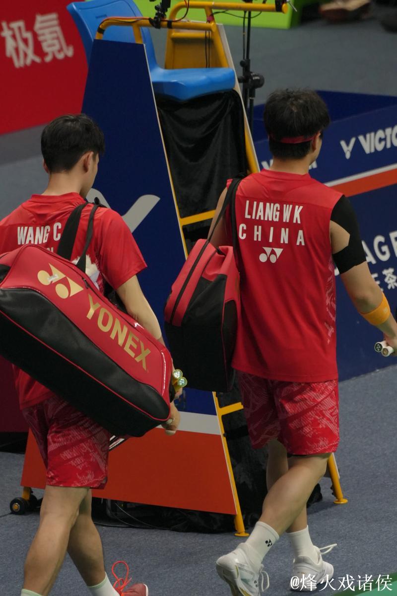 羽联总决赛：国羽两混双齐晋级 “梁王”组合出线仍有希望